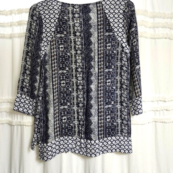 Doe and Rae size small top - Picture 7 of 8